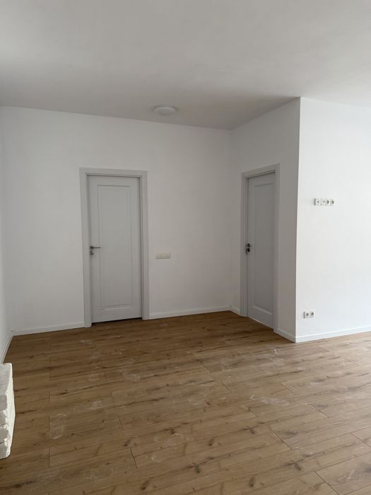 Apartament doua camere+loc de parcare Rm Valcea