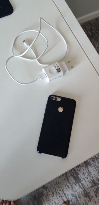 Продам телефон Huawei