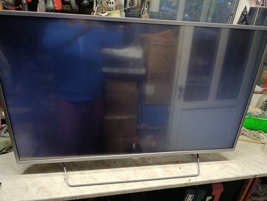 Tv Led Philips Ambiloght Android 109cm