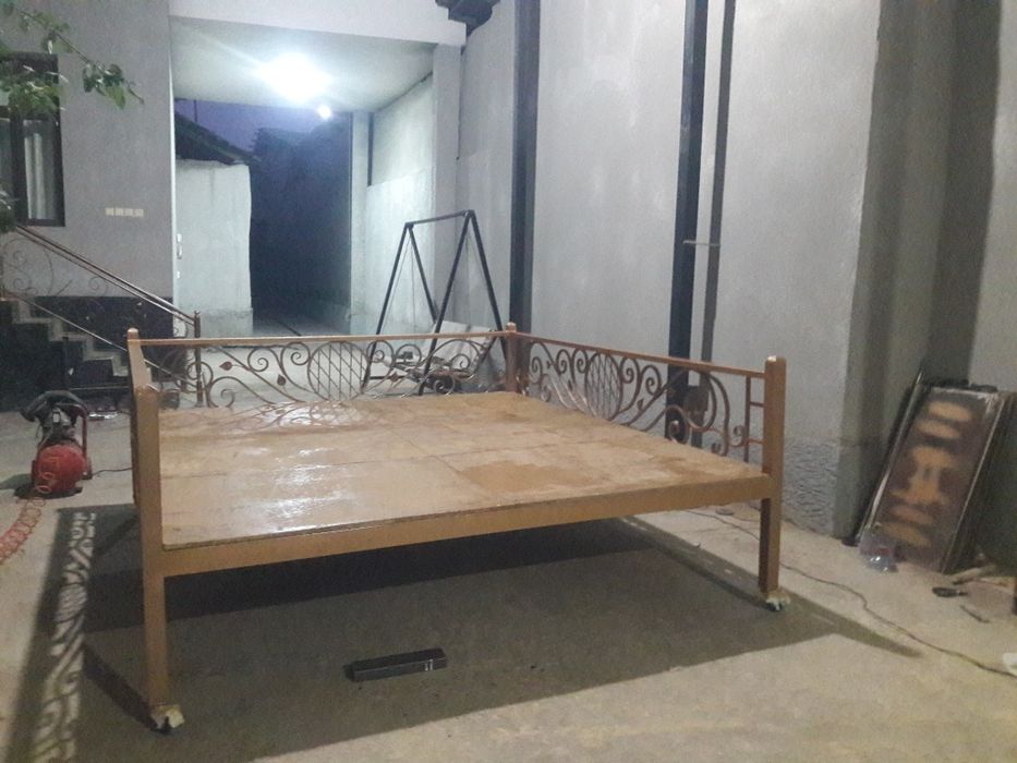 Сўри(тапчан)сотилади