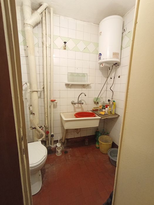 Продава се Двустаен апартамент в Варна, Цветен квартал - 64 кв.м за 1547 €/кв.м - Снимка #2