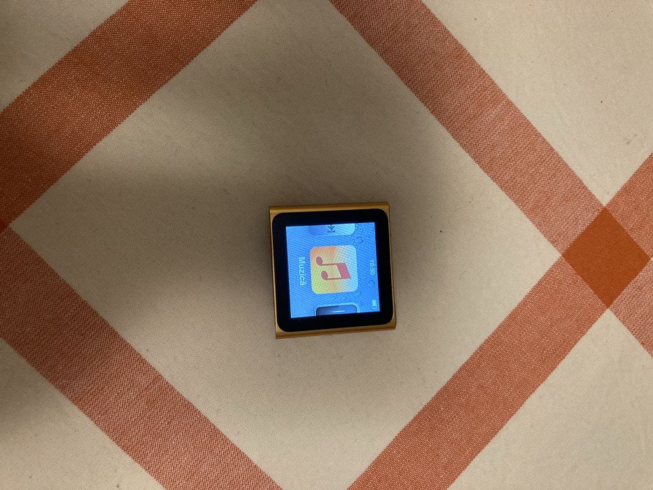 Apple ipod nano 6 gold 8gb. iPod nano 6th Generation 8gb