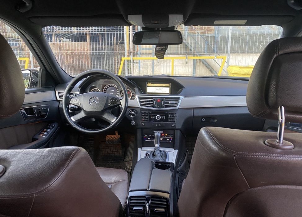 MERCEDES-BENZ E-Class 2009 — imagine 4