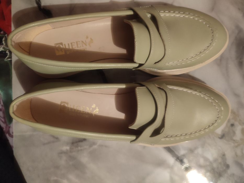 Продам новые лоферы