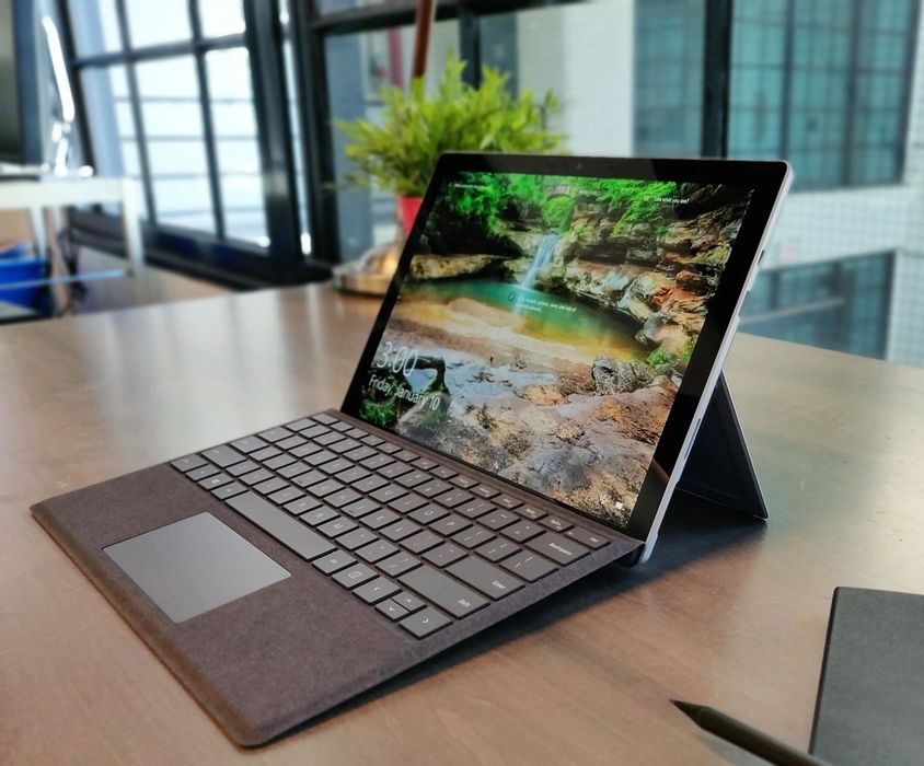 Microsoft pro 7 sotiladi holati zo‘r