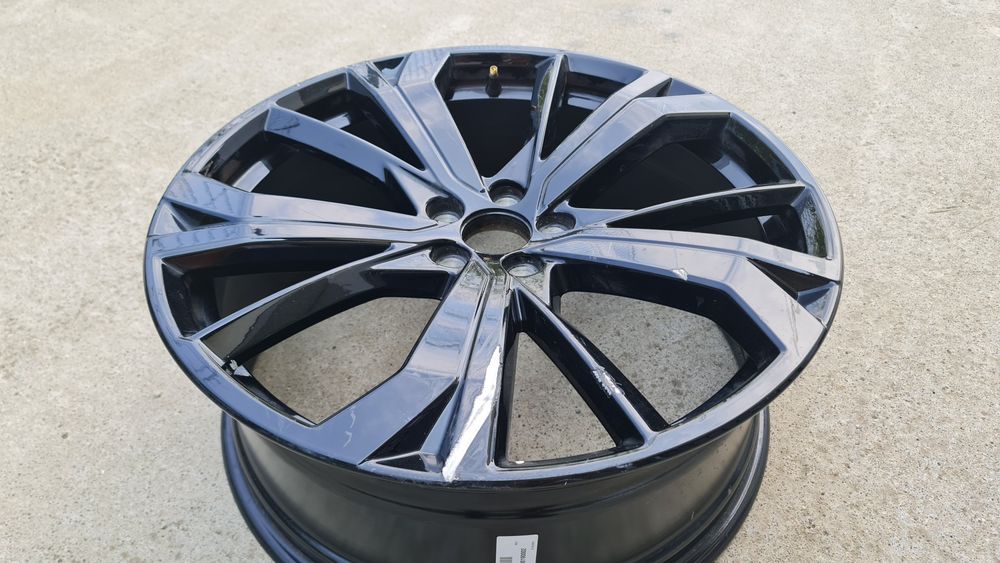 1buc janta 21 Volvo XC60 XC90 32134533 10 spoke