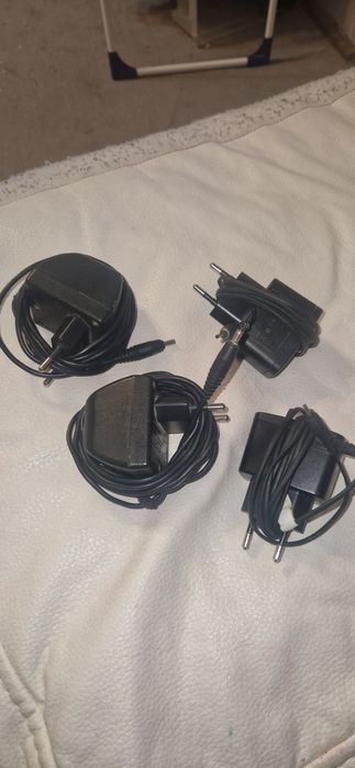 incarcatoare vechi nokia 1100 ,1101,1112