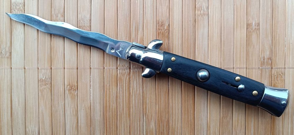 Автоматичен сгъваем нож / Stiletto /