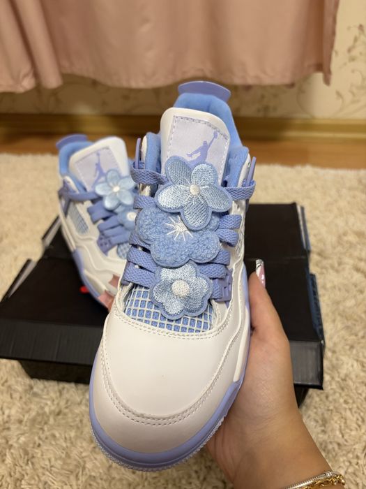 Jordan 4 Retro Forget Me Not