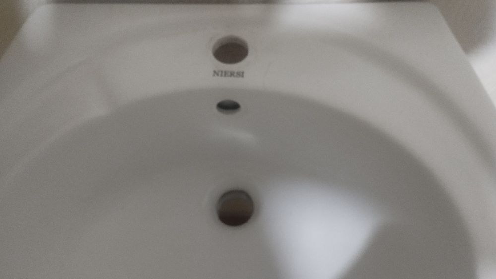 Продам раковину с пьедесталом