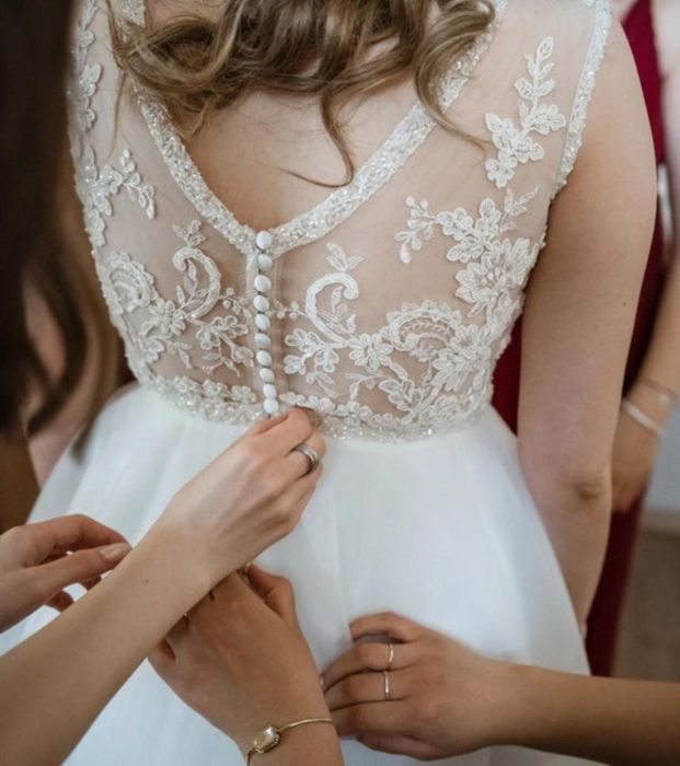 Vand rochie de mireasa