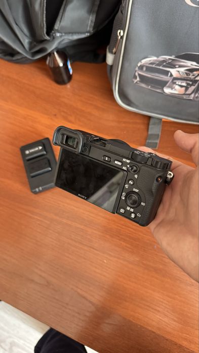 Sony6400 фотопарат 2батарей