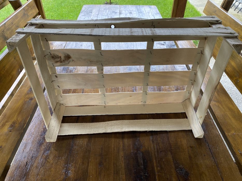 Ladite depozitare din lemn