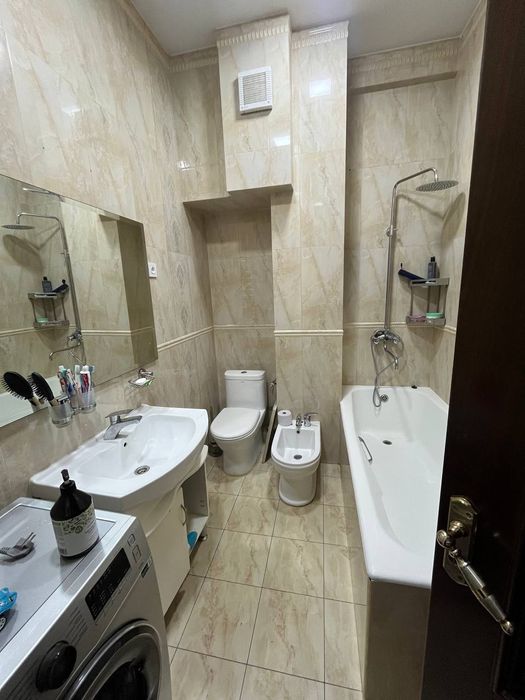 Продается 3- комнатная квартира Ул Паркент