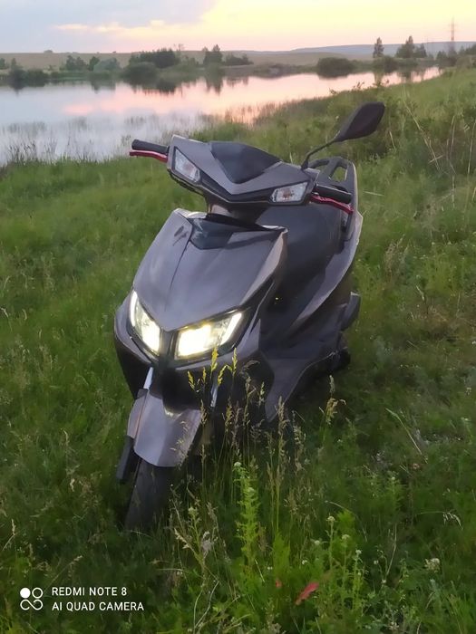 Продается м8 серый