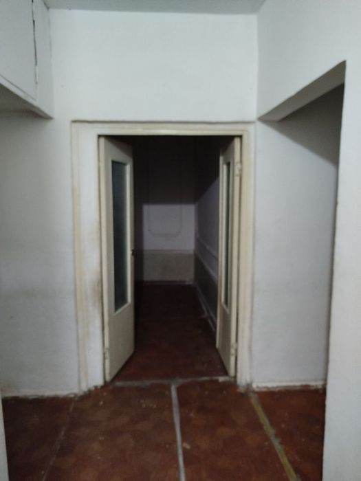 Продаётся квартира 2/5/5 рисовый базар