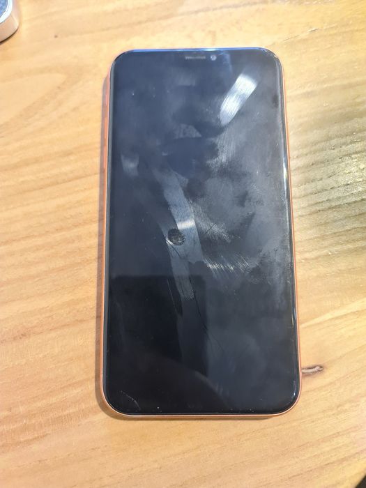 Айфон хр     128