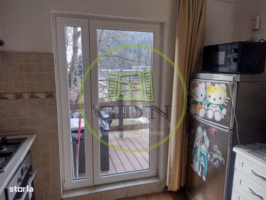 Casa de vanzare 6 camere, 4 dormitoare, 2 bai, localitatea Azuga