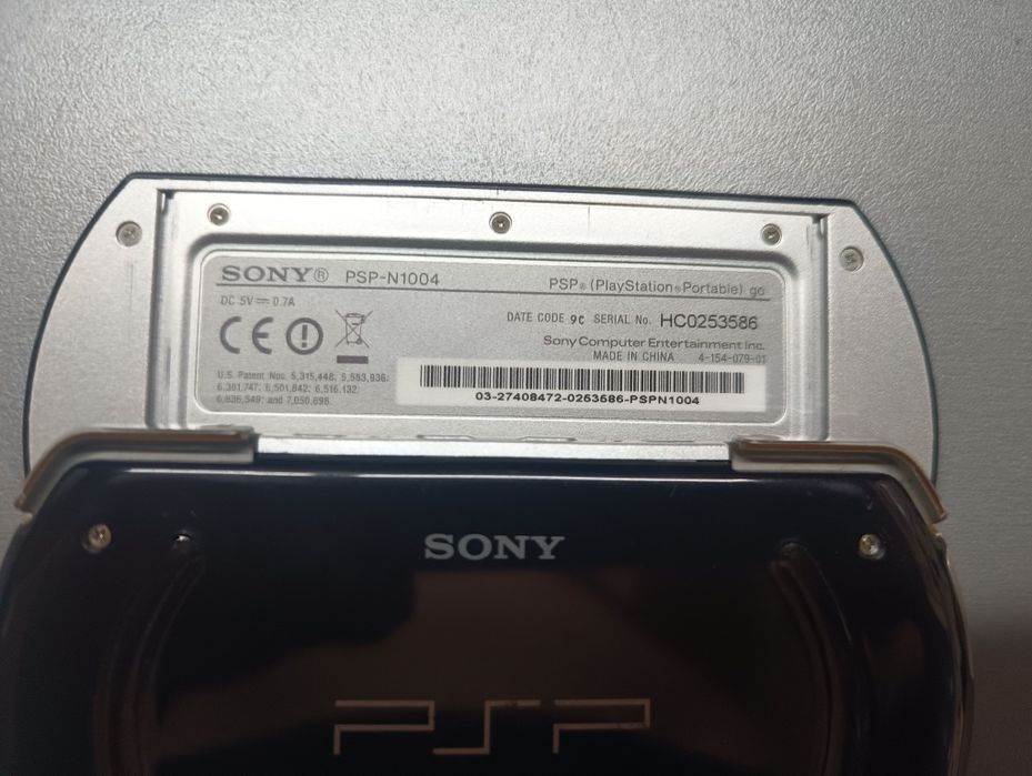 PSP Go N-1004 Преносима конзола
