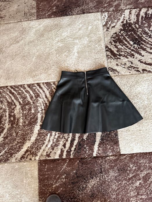 Fustă neagră piele ecologică only