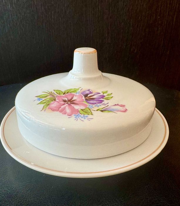 Масленка фарфор с цветочным принтом Дулево