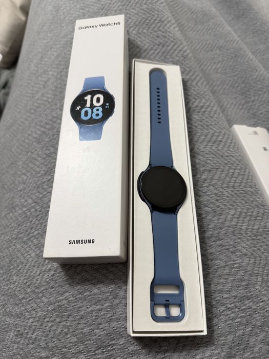 Часы Galaxy Watch5