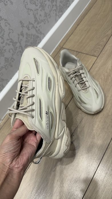 Кроссовки Adidas