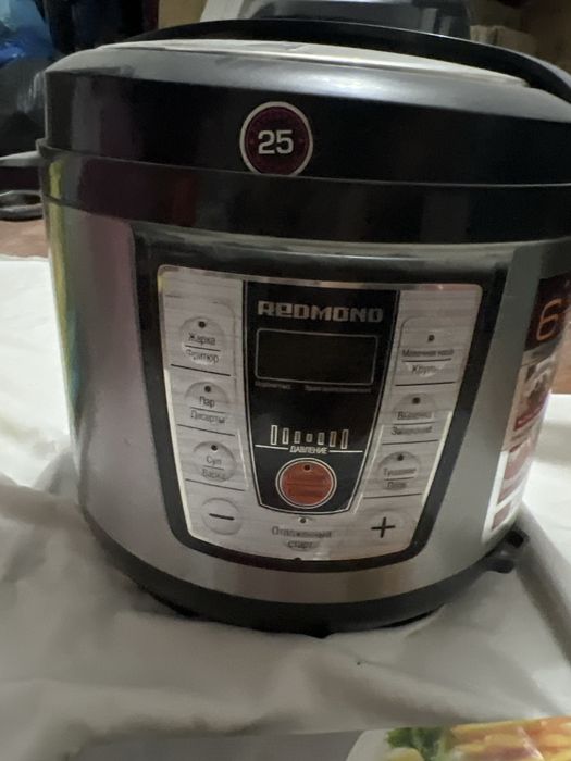 Мультиварка РЕДМОНД рабочая