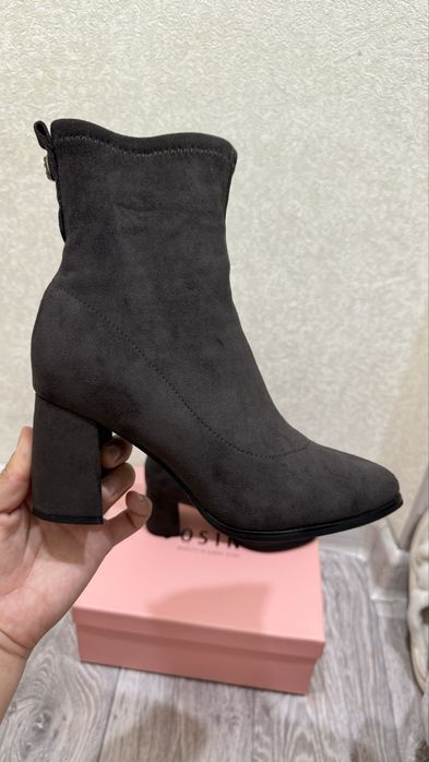 Замшевые сапожки 37 размер