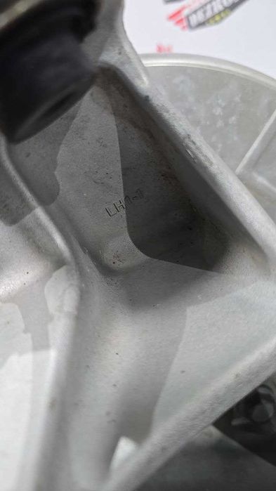 Fuzeta stanga spate cu rulment NOUA 1188411-00-F Tesla Model Y