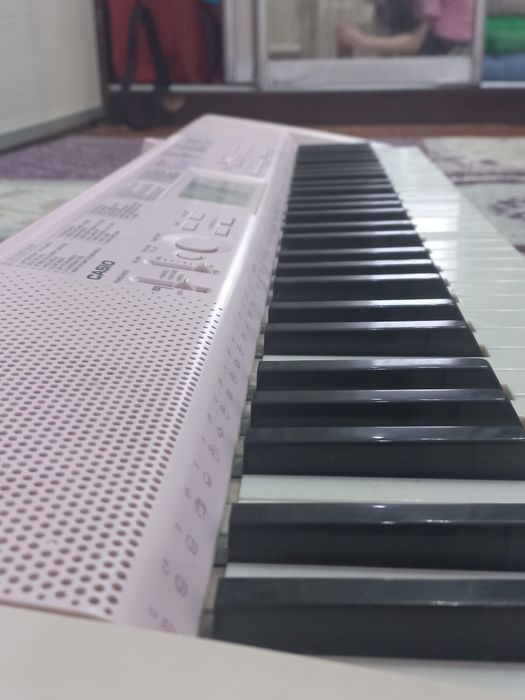 Продаётся синтизатор