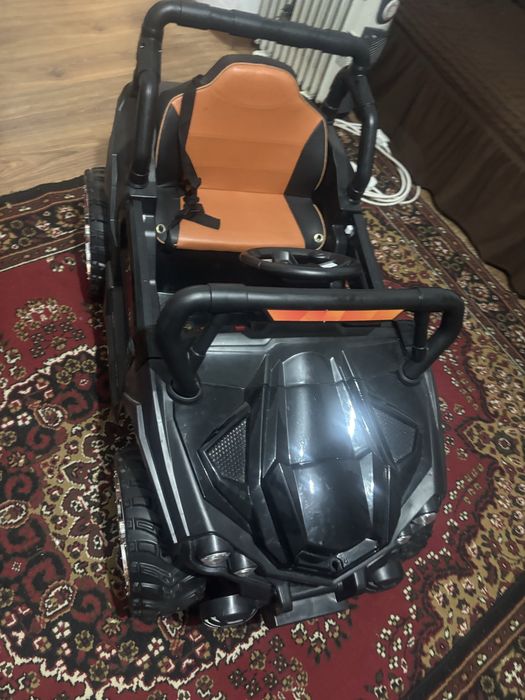 Машинка с аккумулятором