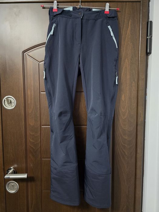 Pantaloni de drumetie matlasati