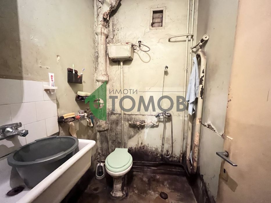 Продава се Двустаен апартамент в Шумен, Център - 75 кв.м за 1360 €/кв.м - Снимка #5