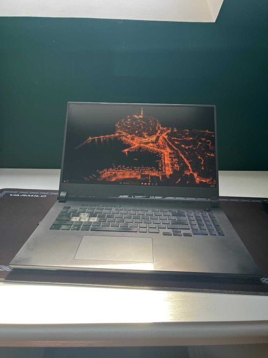 Asus ROG Strix G713QE