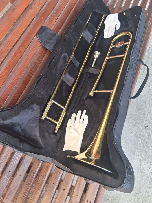 Vând tobă și trombon Clifton scărița