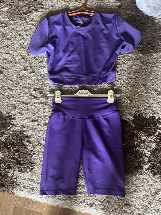 Костюм для фитнеса