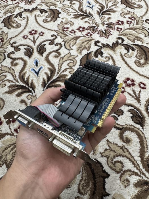 Продается видиокарта Gt520