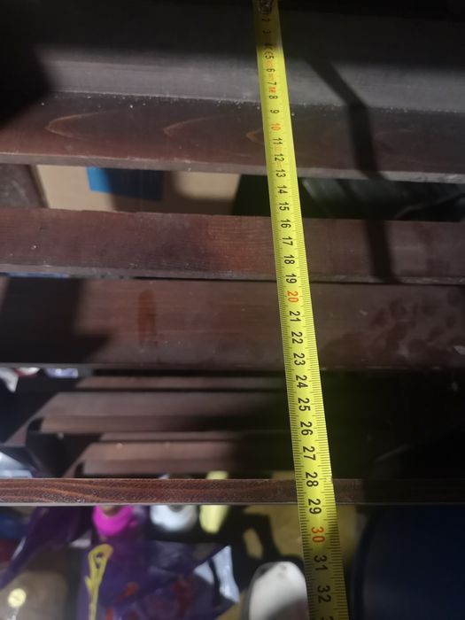 Дървени рафтове за вино