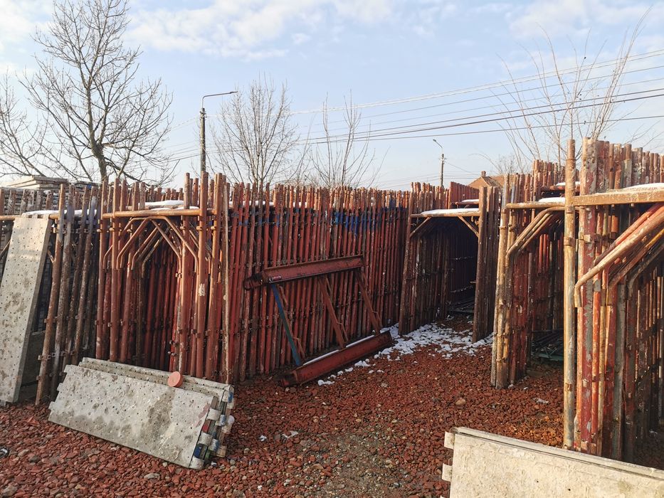 Inchiriez schela Timisoara inchiriez popi metalici