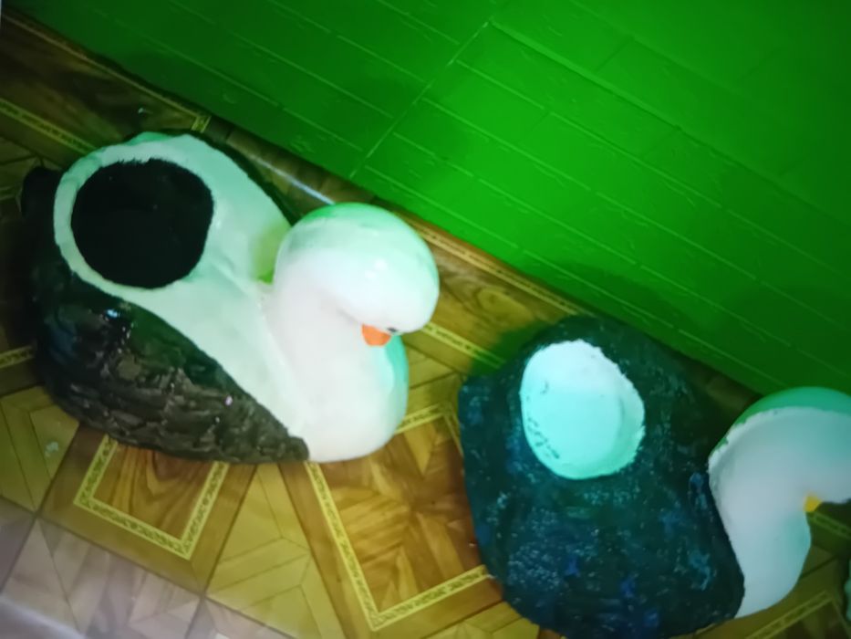 Rate ghiveci de flori  din beton vopsite rezistente la ploaie 150ron b