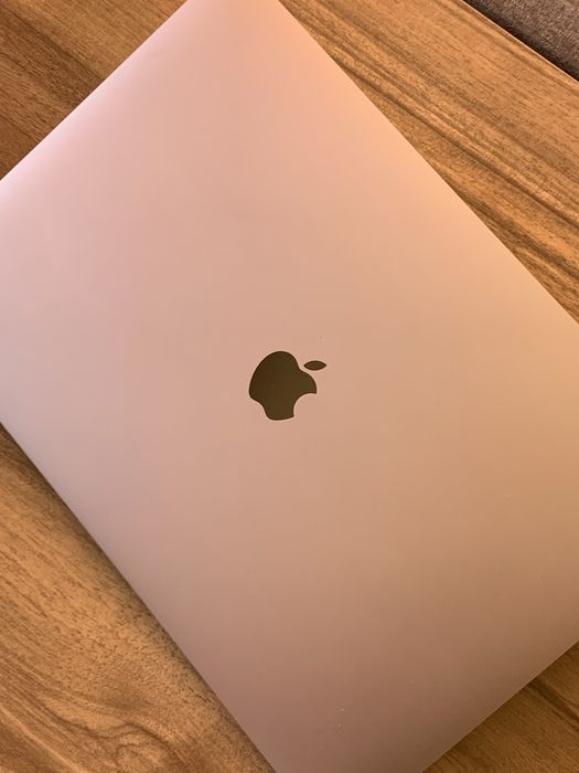 Apple Macbook Pro 16 A2141 i9 64GB DDR4, 2TB NVME, AMD 5600M 8GB