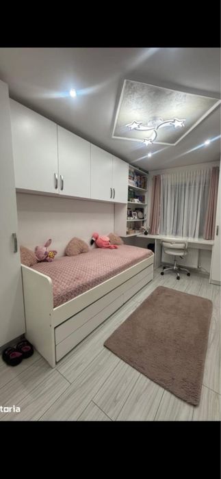 DIRECT PROPRIETAR!Apartament  3 camere modificat in 4,Comisia Centrala