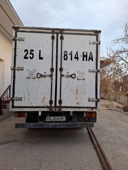 Isuzu yaxshi holatda