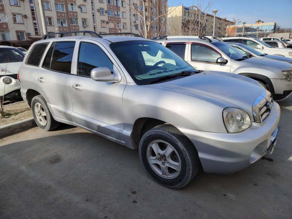 Продаётся Hyundai Santa Fe 2002
