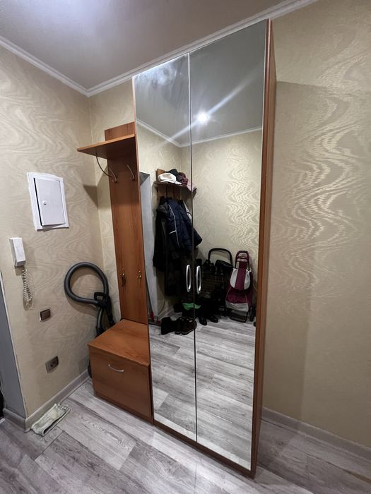 Шкаф зеркало прихожая