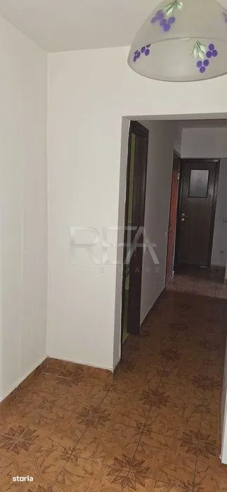3 camere Dristor decomandat, et. 2, an 1984, metrou, 68 mp
