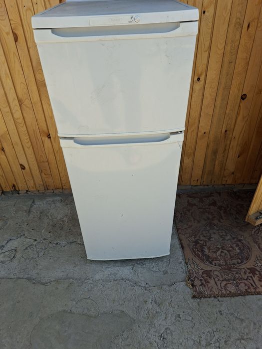 Холодильник бирюса