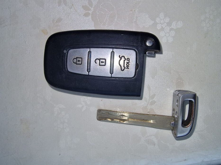Смарт ключ от  hyundai sonata