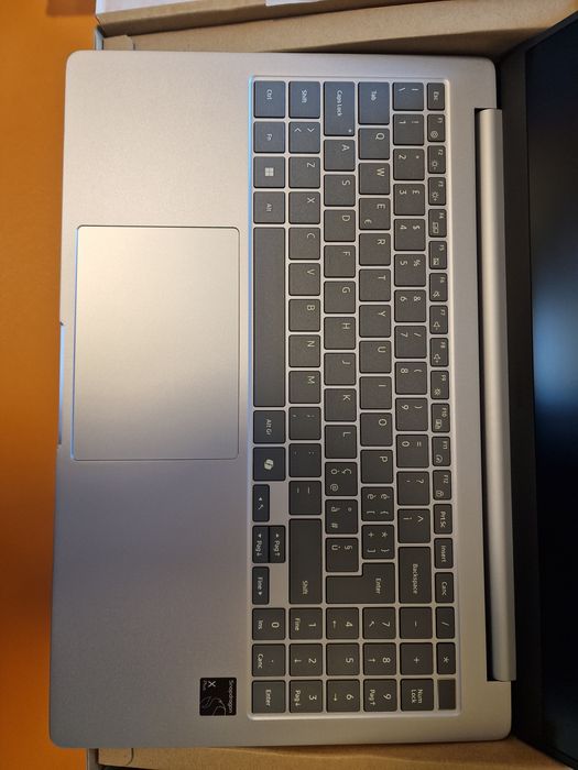 Notebook Samsung XE550XGA 16" i3-12100/8GB/256GB SSD Chrome sigilat